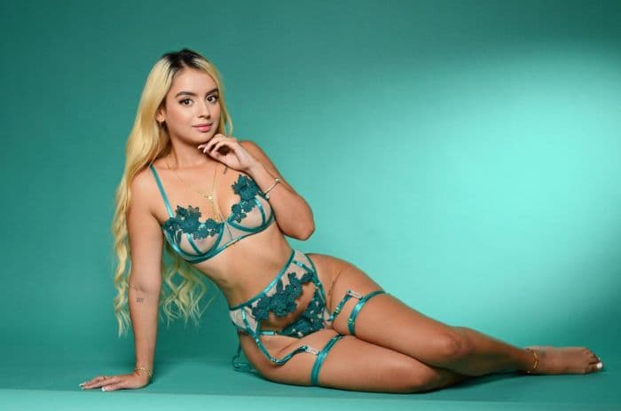 Figura perfecta y rostro angelical